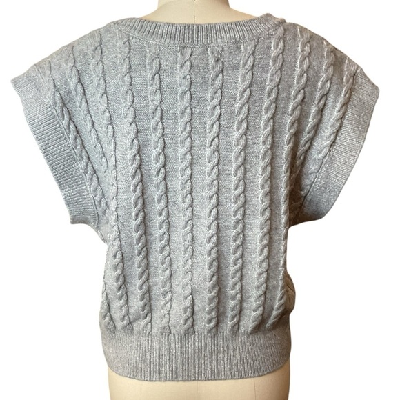 Cupcakes and Cashmere Cable Knit Sweater Vest Medium EUC - Picture 2 of 8